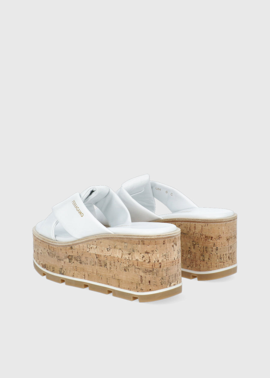 Ferragamo Slides con cuña FRG-ENGRACIA