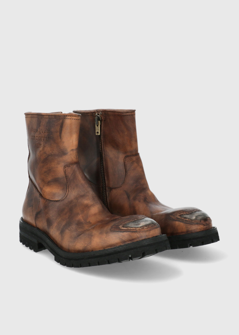 Acne Studios Botas Desgastada CNS-BD0337