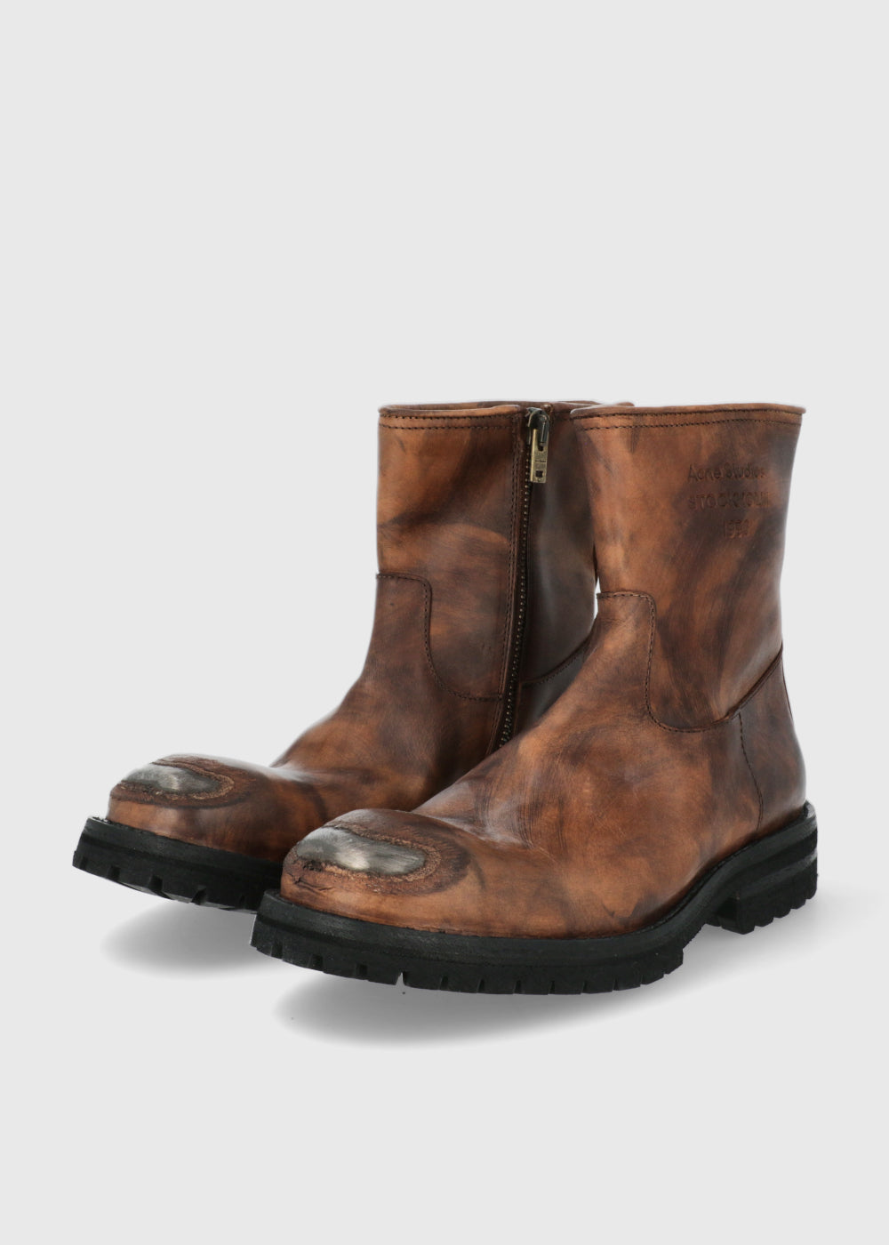 Acne Studios Botas Desgastada CNS-BD0337