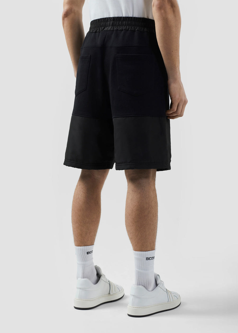 GCDS Shorts cortos GCD-M3102JI1